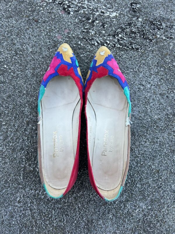 1980S COLORFUL CUT OUT ABSTRACT SUEDE POINTED FLAT SHOES