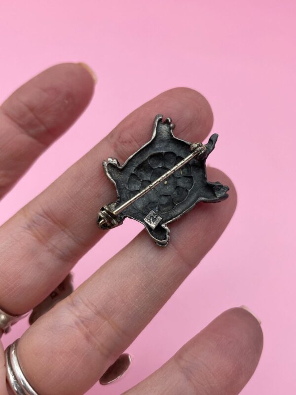SWEET! 925 STERLING SILVER TURTLE BROOCH PIN *STAMPED