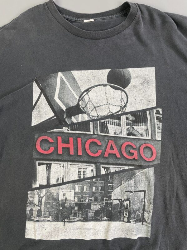 1990S FADED CHICAGO BLACK & WHITE PHOTOGRAPH GRAPHIC T SHIRT OVERSIZED BOXY FIT