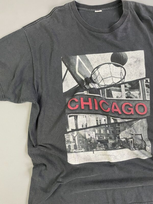 1990S FADED CHICAGO BLACK & WHITE PHOTOGRAPH GRAPHIC T SHIRT OVERSIZED BOXY FIT