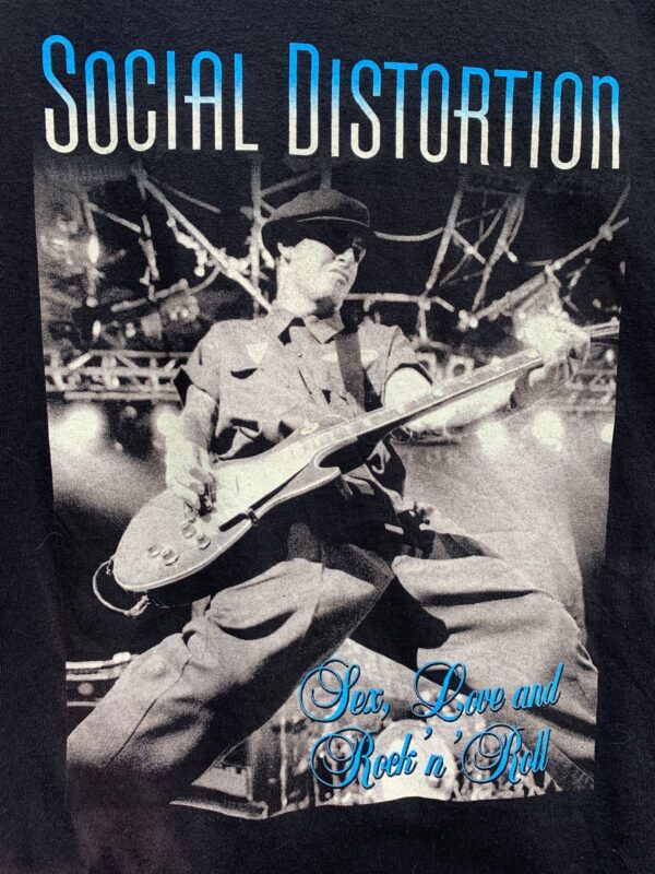 *AS-IS* SUN FADED SOCIAL DISTORTION 2004 SEX LOVE AND ROCK N ROLL TOUR T-SHIRT