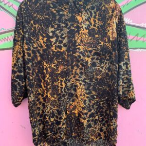 Photo detail:RAD! 1990S DARK TROPICAL ANIMAL PRINT SLINKY RAYON SHIRT