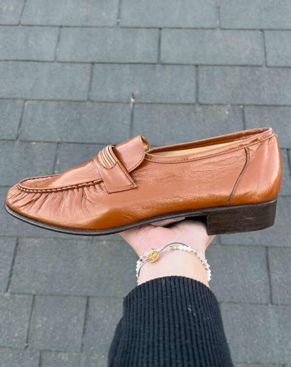 PINCH STITCH TWO TONE LEATHER BAND LOAFERS