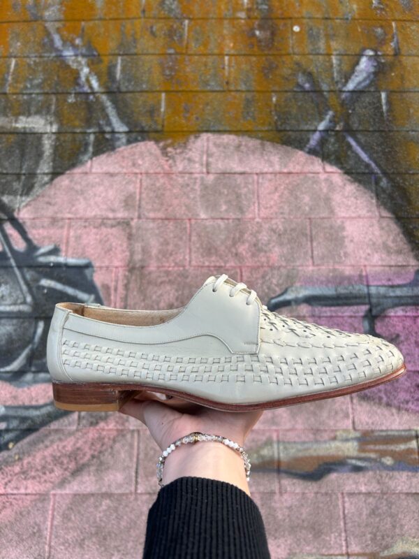 LEATHER WEAVE DIAMOND CUT PERFORATED LACE UP OXFORD SHOES