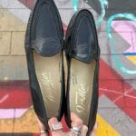 BRAIDED BAND LEATHER PINCH STITCH TOE SCALLOPED TONGUE LOAFER