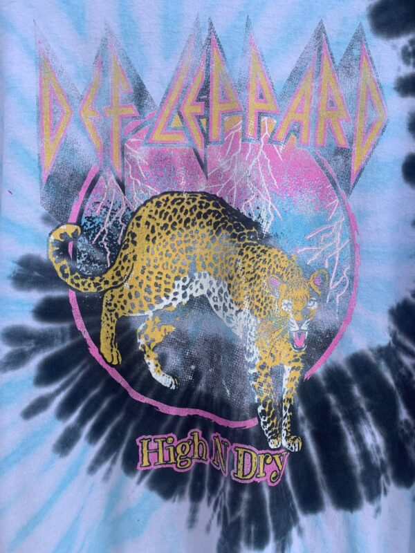 *AS-IS* TIE DYE DEF LEPPARD HIGH N DRY CHEETAH REPOP GRAPHIC T SHIRT