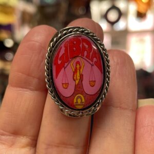 Photo detail:LIBRA ZODIAC PSYCHEDELIC GRAPHIC OVAL PERUVIAN RING