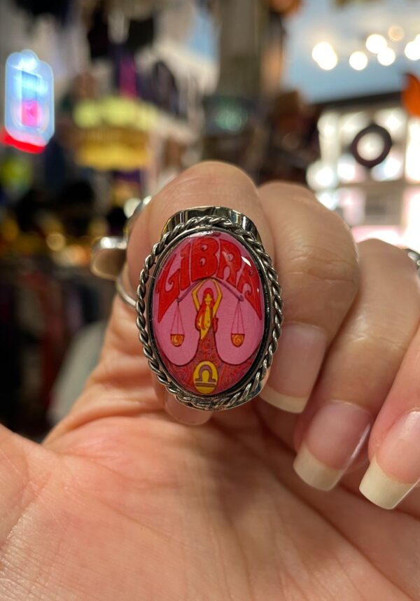 LIBRA ZODIAC PSYCHEDELIC GRAPHIC OVAL PERUVIAN RING