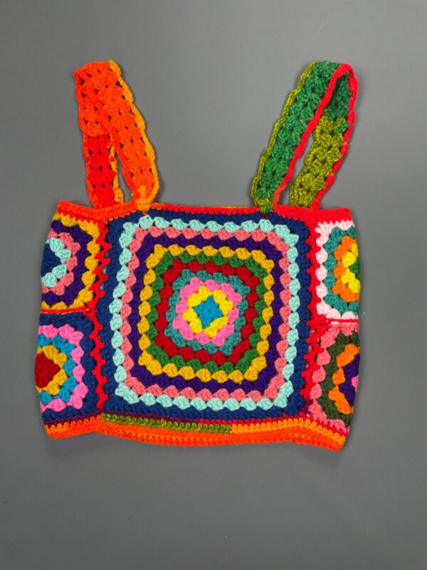 WOW! 1970S COLORFUL CROCHET KNIT SLEEVELESS CROPPED TOP