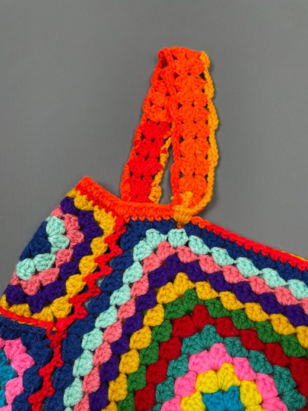 WOW! 1970S COLORFUL CROCHET KNIT SLEEVELESS CROPPED TOP