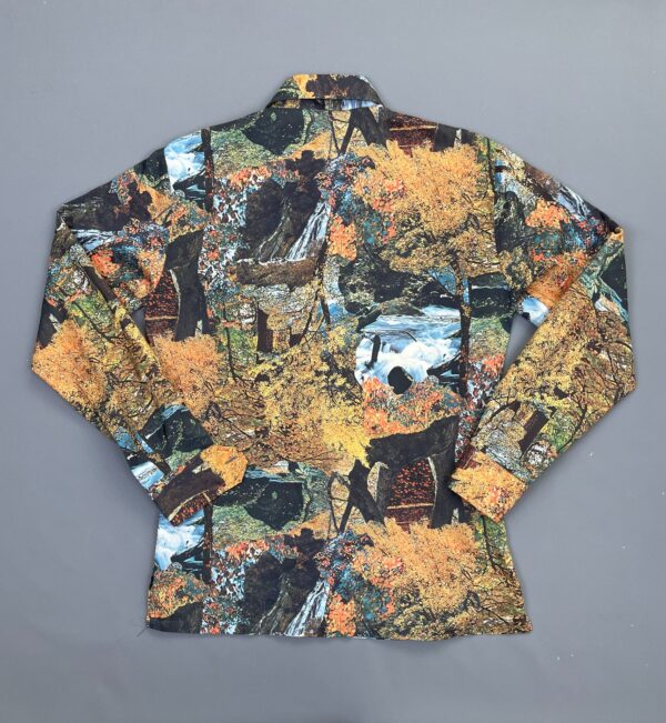 COOL! 1970S LONG SLEEVE BUTTON DOWN NYLON FOREST SCENE PICTURE SHIRT