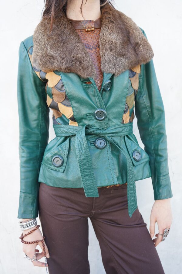 UNREAL! 1960S-70S GREEN LEATHER FISH SCALE JACKET FUR COLLAR