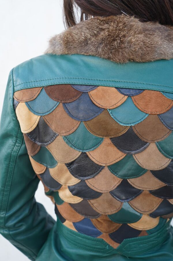 UNREAL! 1960S-70S GREEN LEATHER FISH SCALE JACKET FUR COLLAR