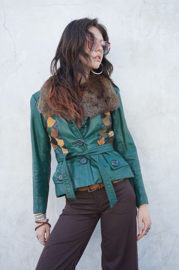 UNREAL! 1960S-70S GREEN LEATHER FISH SCALE JACKET FUR COLLAR