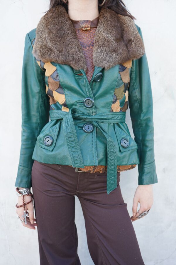 UNREAL! 1960S-70S GREEN LEATHER FISH SCALE JACKET FUR COLLAR