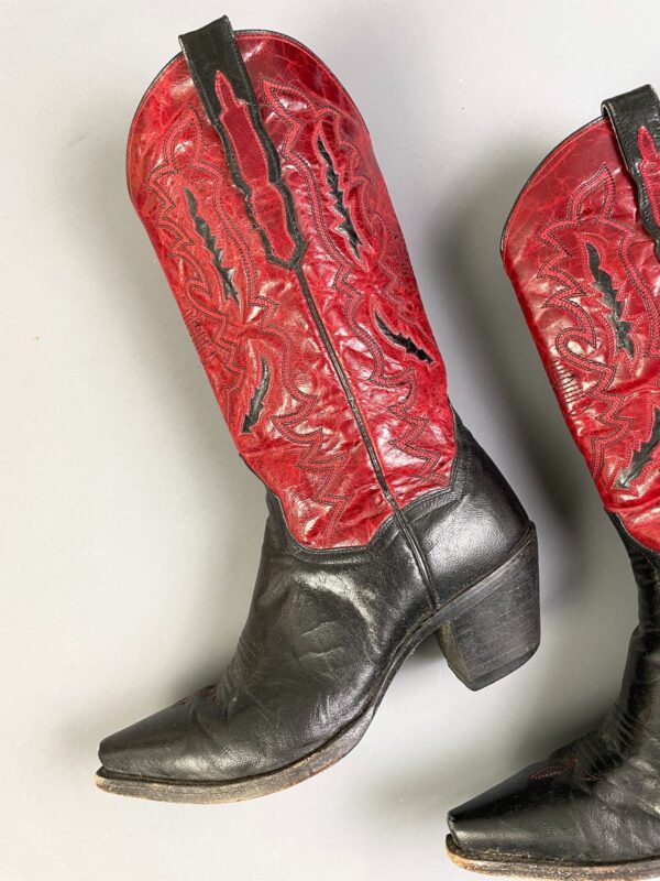 WOWWWY! MADE IN MEXICO 2-TONE POINTED TOE COWBOY STACKED HEEL BOOTS