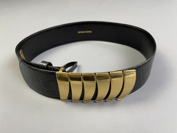 GORGEOUS! 1980S-90S WIDE EMBOSSED CROC LEATHER BELT OVERSIZED POLISHED GOLD COMB TEETH BUCKLE- MADE IN ITALY