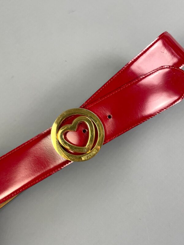 SO CUTE! HIGH POLISHED CHERRY RED LEATHER BELT GOLD HEART BUCKLE- MADE IN ITALY