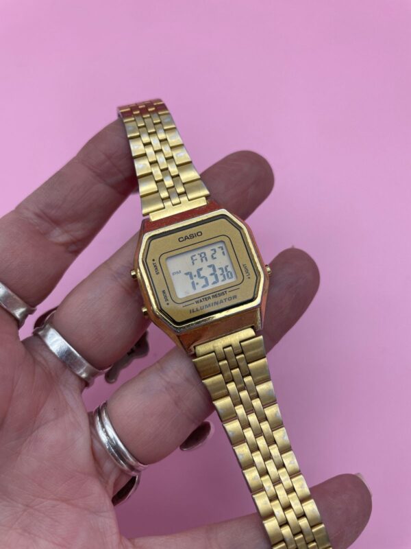 *AS-IS* VINTAGE CASIO DIGITAL WATCH, GOLD FACE