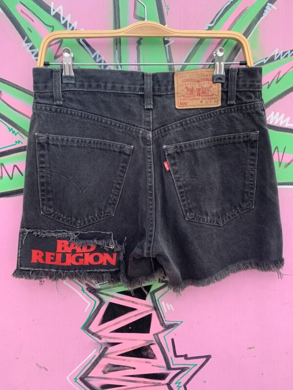 RAD! PERFECT! STUDDED & PATCHED FRONT BLACK LEVIS 505 CUT OFF DENIM SHORTS, LONGER CUT