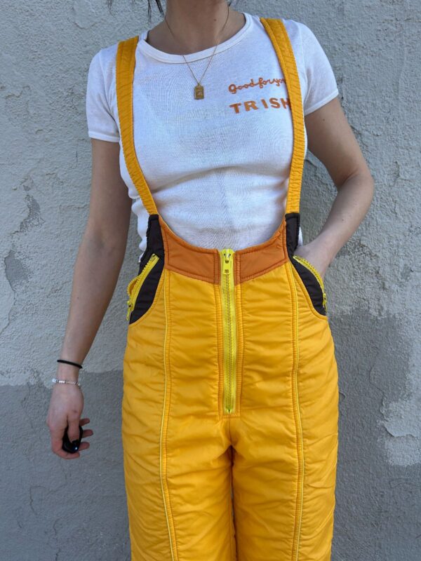 1970S TWO PIECE SUSPENDER SNOW BIB AND ZIP UP PUFFER JACKET