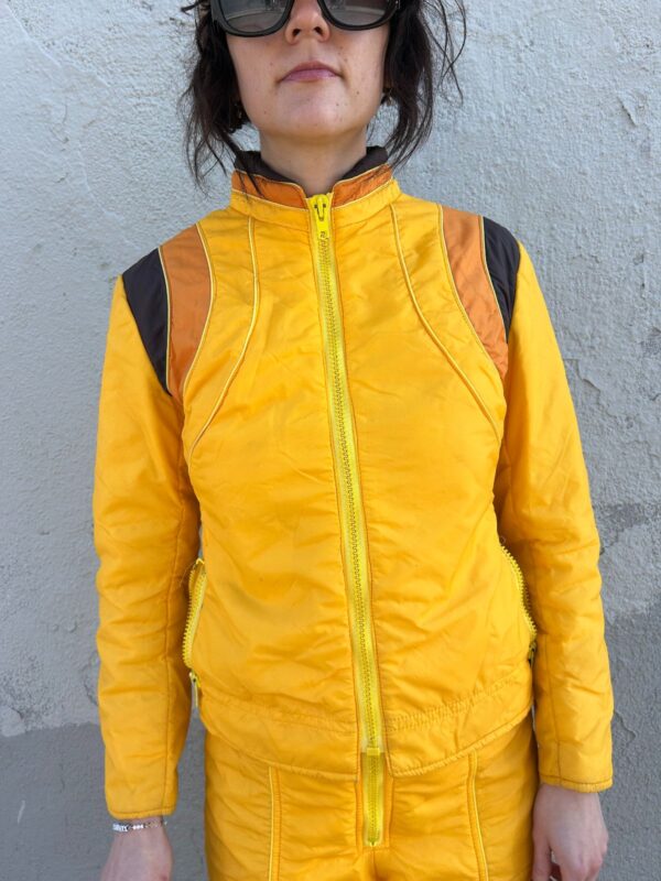 1970S TWO PIECE SUSPENDER SNOW BIB AND ZIP UP PUFFER JACKET