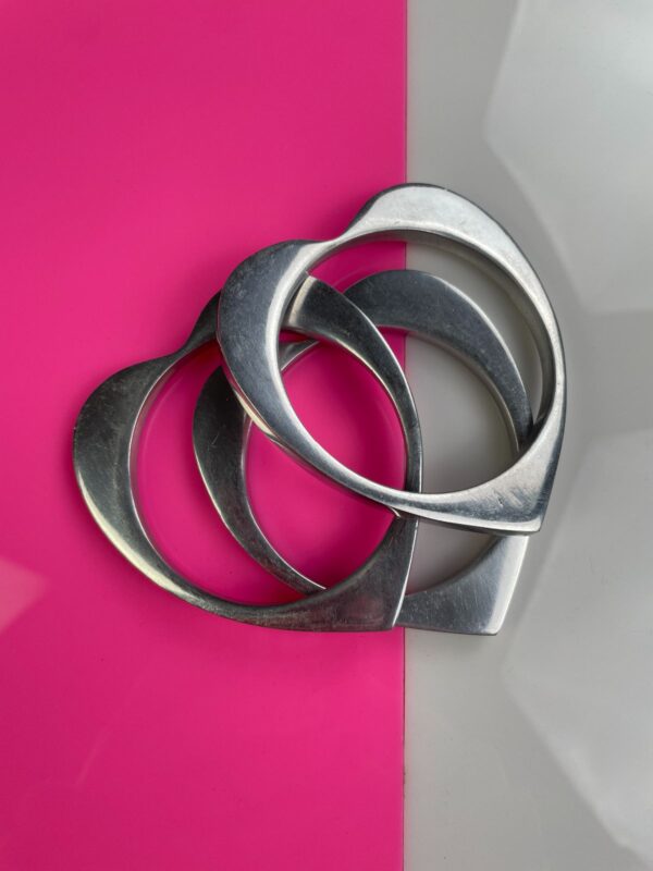 FUN! HEART SHAPED BRUSHED SILVER BANGLE BRACELET