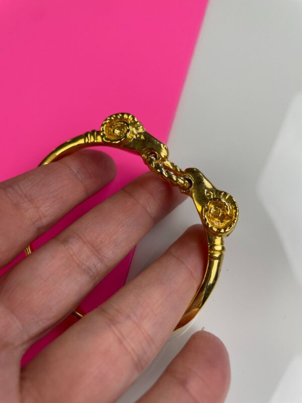 COOL! RETRO GOLD PLATED DOUBLE RAM ARIES BRACELET