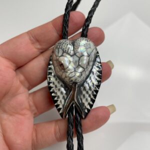 Photo detail:UNREAL HAND SCULPTED & PAINTED COBRA HEAD BOLO TIE NECKLACE