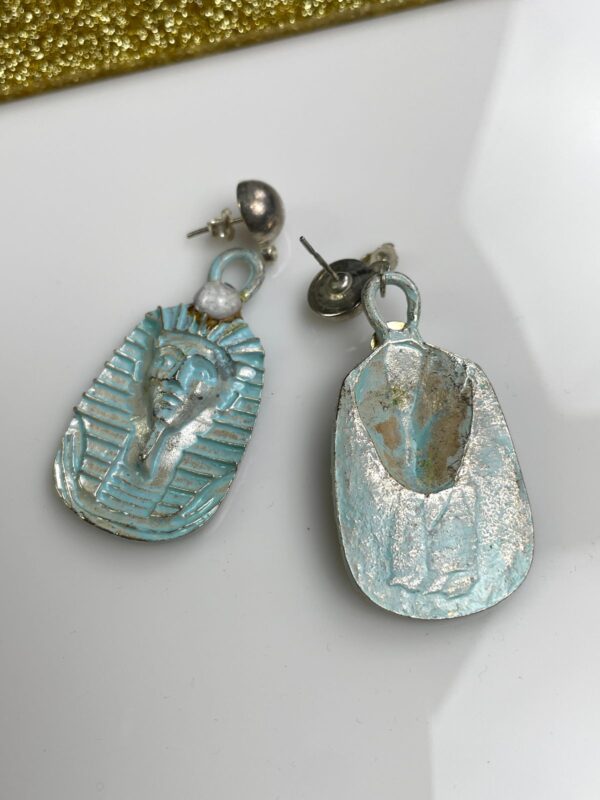 RAD! 1990S DEADSTOCK OXIDIZED KING TUT PENDANT EARRINGS