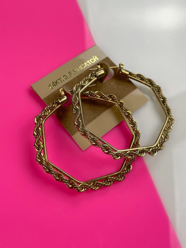 1990S DEADSTOCK CHUNKY HEXAGON TWISTED ROPE CHAIN HOOP EARRINGS