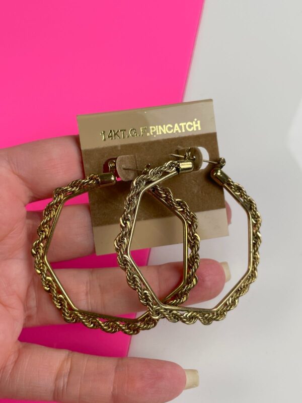 1990S DEADSTOCK CHUNKY HEXAGON TWISTED ROPE CHAIN HOOP EARRINGS