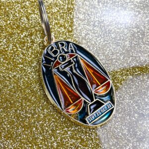 Photo detail:DEADSTOCK 1970S ENAMELED KEYCHAIN - LIBRA