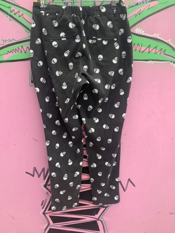 ALLOVER SKULL PRINT PANTS ELASTIC WAIST