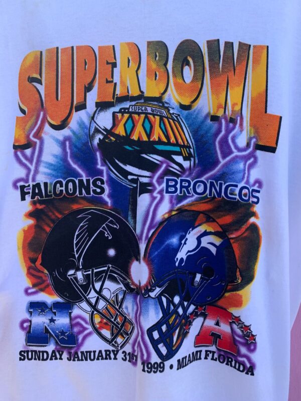 DEADSTOCK 1999 SUPER BOWL XXXIII FALCONS VS BRONCOS GRAPHIC T-SHIRT