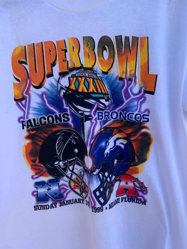 DEADSTOCK 1999 SUPER BOWL XXXIII FALCONS VS BRONCOS GRAPHIC T-SHIRT