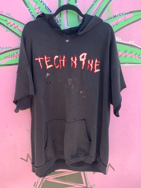 THRASHED EMBROIDERED TECH NINE SWEATSHIRT CUT SLEEVES