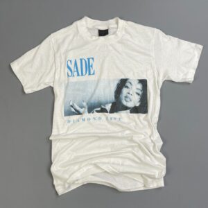 Photo detail:*AS-IS* SADE DIAMOND LIFE SINGLE STITCHED 50/50 T-SHIRT SMALL FIT