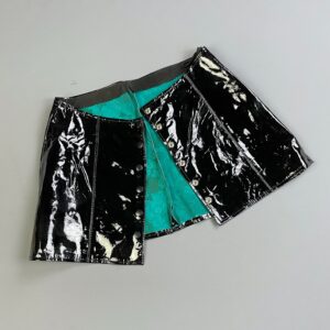 Photo detail:WOW! PATENT LEATHER FRONT SNAP BUTTON A-LINE MINI SKIRT FLORAL PRINT INTERIOR