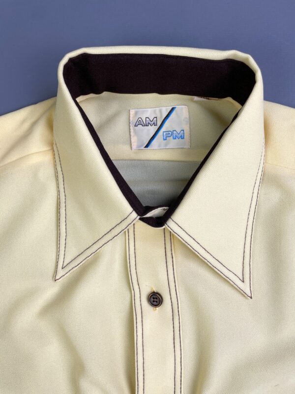 1970S DEADSTOCK SHORT SLEEVE BUTTON DOWN SHIRT CONTRAST STITCHING - NOS NWT