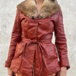 *AS-IS* RETRO 1970S SOFT LEATHER MIDI TRENCH JACKET FUR COLLAR, QUILTED LINING