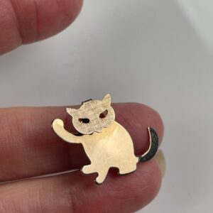 Photo detail:CUTE! 3-D METAL CAT BROOCH PIN TEXTURED FACE