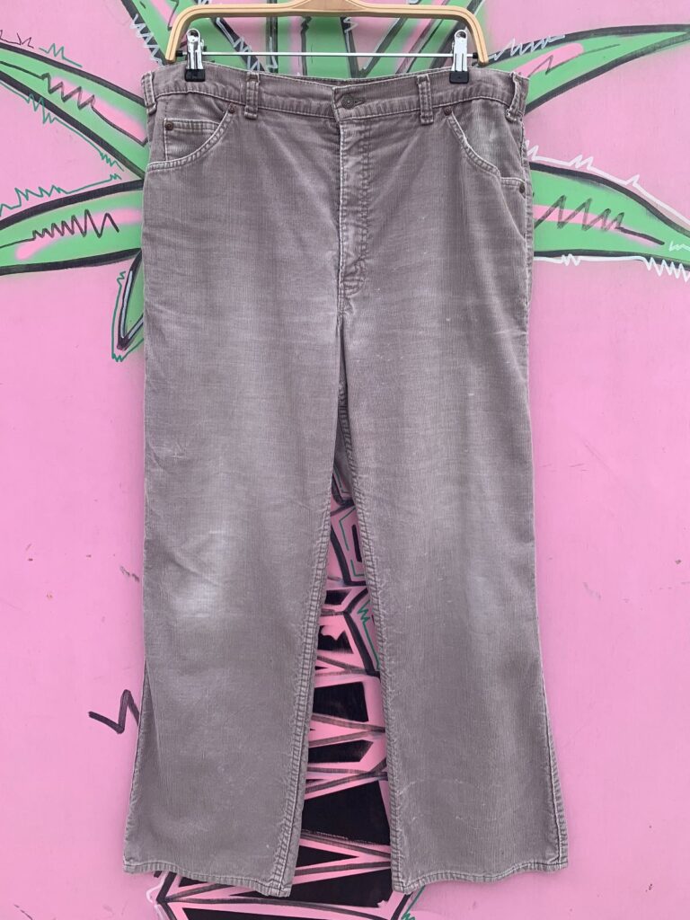 *AS-IS* KILLER! PERFECTLY FADED LEVIS WHITE TAB CORDUROY PANTS FUNKY BACK POCKETS - TALON ZIPPER