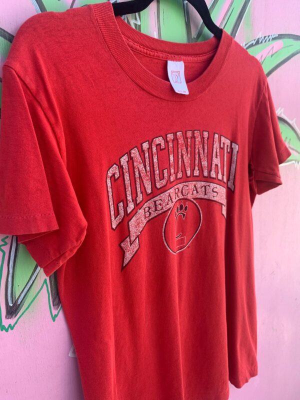 FADED CINCINNATI BEARCATS GRAPHIC T-SHIRT