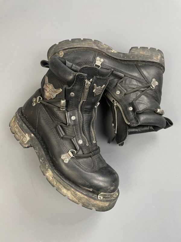 HARLEY DAVIDSON SHORT CHUNKY HARDWARE DOUBLE ZIP UP FRONT MOTORCYCLE RIDING BOOTS WITH LOGO PLAQUES