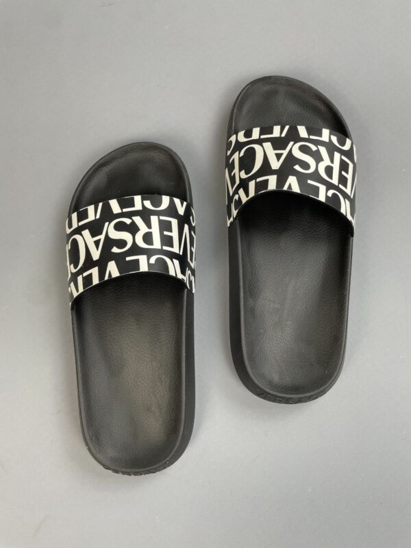 RUBBER LOGO SLIDES SANDALS