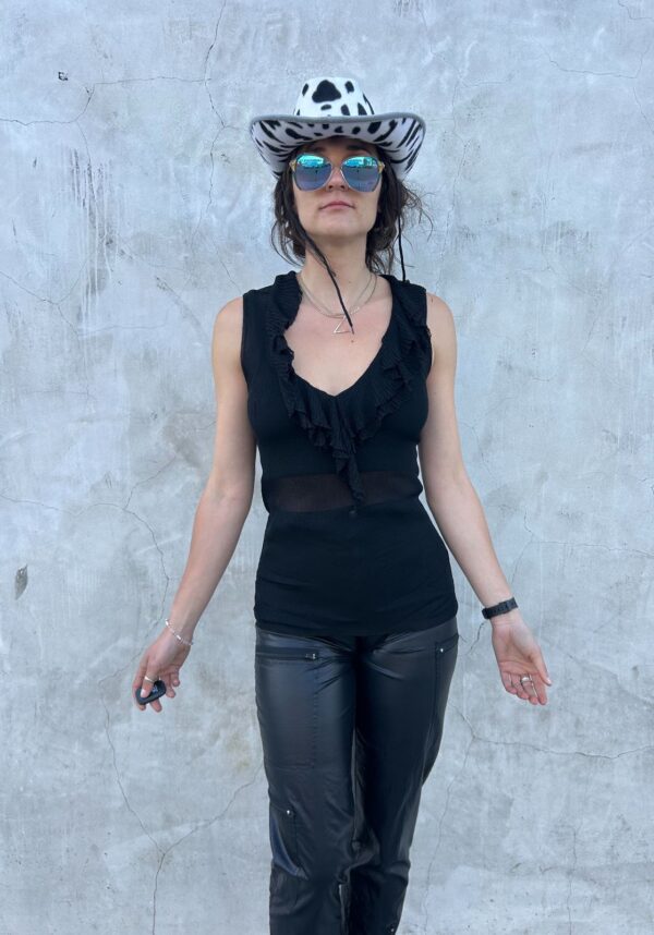 GORGEOUS! Y2K SHEER KNIT RUFFLE V-NECK SLEEVELESS BLOUSE