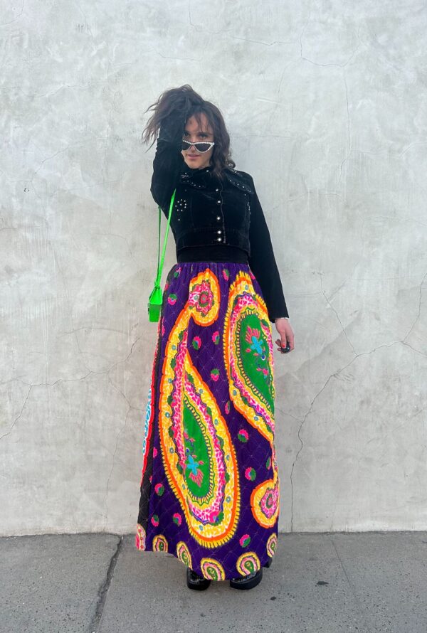 *DEADSTOCK* BRIGHT! 1960S-70S QUILTED PSYCHEDELIC NEON PAISLEY DESIGN MAXI SKIRT VELVET WAIST
