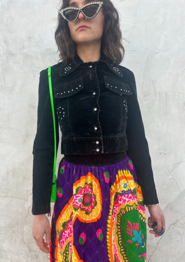 FUCKING KILLER! 1960S RHINESTONE STUDDED CROPPED VELVET JACKET ROUNDED COLLAR UNIQUE RHINESTONE BUTTONS