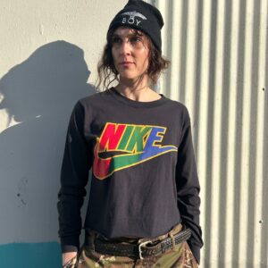 Photo detail:BOXY FUNKY NIKE LOGO GRAPHIC LONG SLEEVE T-SHIRT